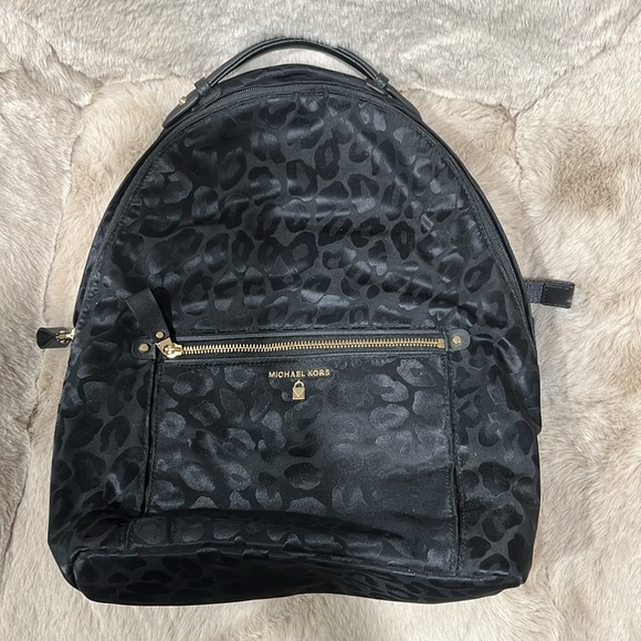 Michael Kors leopard print luggage travel set. Backpack and purse set. - Picture 2 of 11